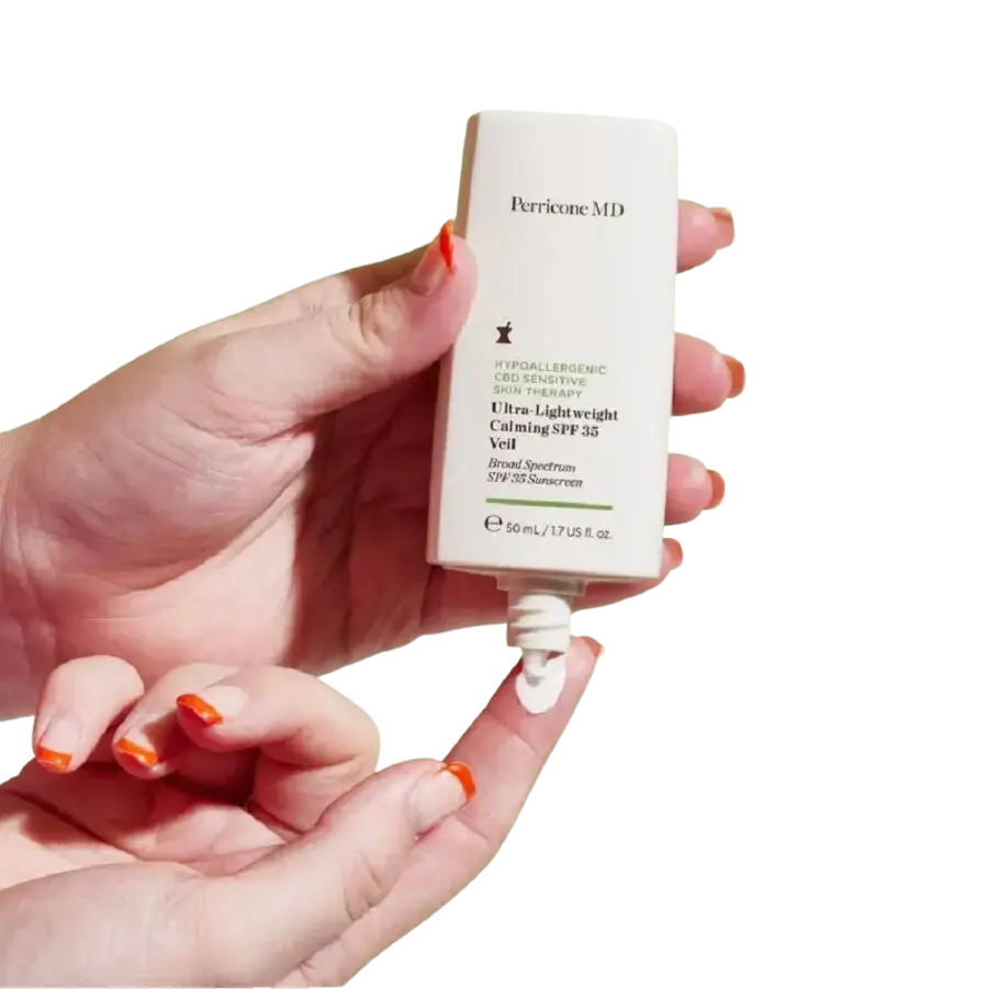 CBD SENSITIVE SKIN THERAPY ULTRA-LIGHTWEIGHT CALMING SPF35 Гипоаллергенное успокаивающее средство Hypoallergenic CBD Sensitive Skin Therapy Ultra-Lightweight Calming SPF 35 - Гипоаллергенное успокаивающее средство с SPF 35 для чувствительной кожи - 50 мл2